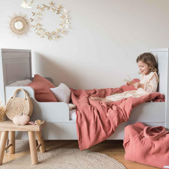 Bien choisir la parure adaptée au lit enfant